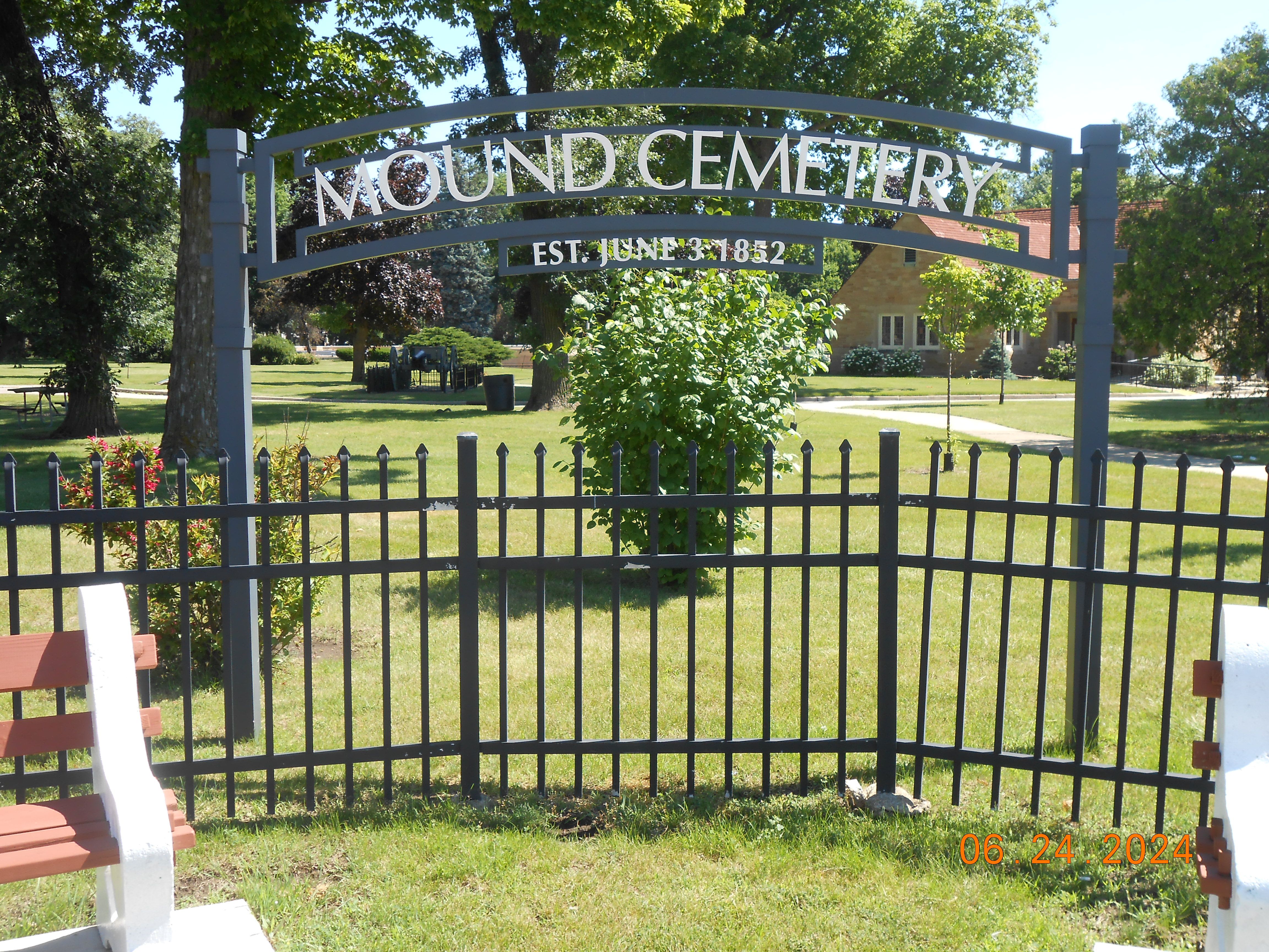 Mound Cemetery